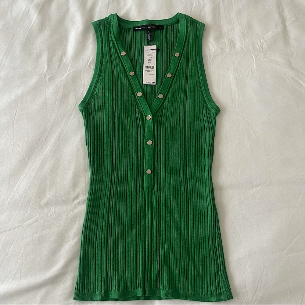 NWT White House Black Market Amazon Green V-Neck Ribbed Snap Tank Small